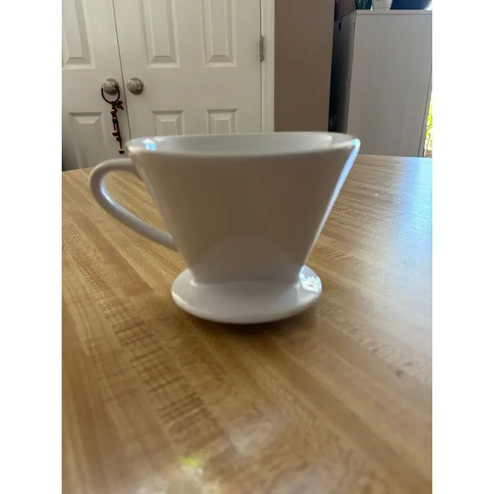 White Pour Over Ceramic Coffee Dripper - Picture 1 of 11